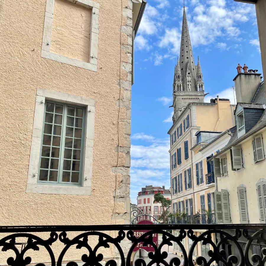 Quartier Historique Et Populaire Du Chateau De Pau Exterior photo